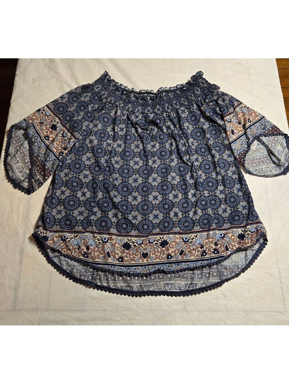 Crave Fame by Almost Famous Women's M Blue Paisley Boho Peasant Blouse